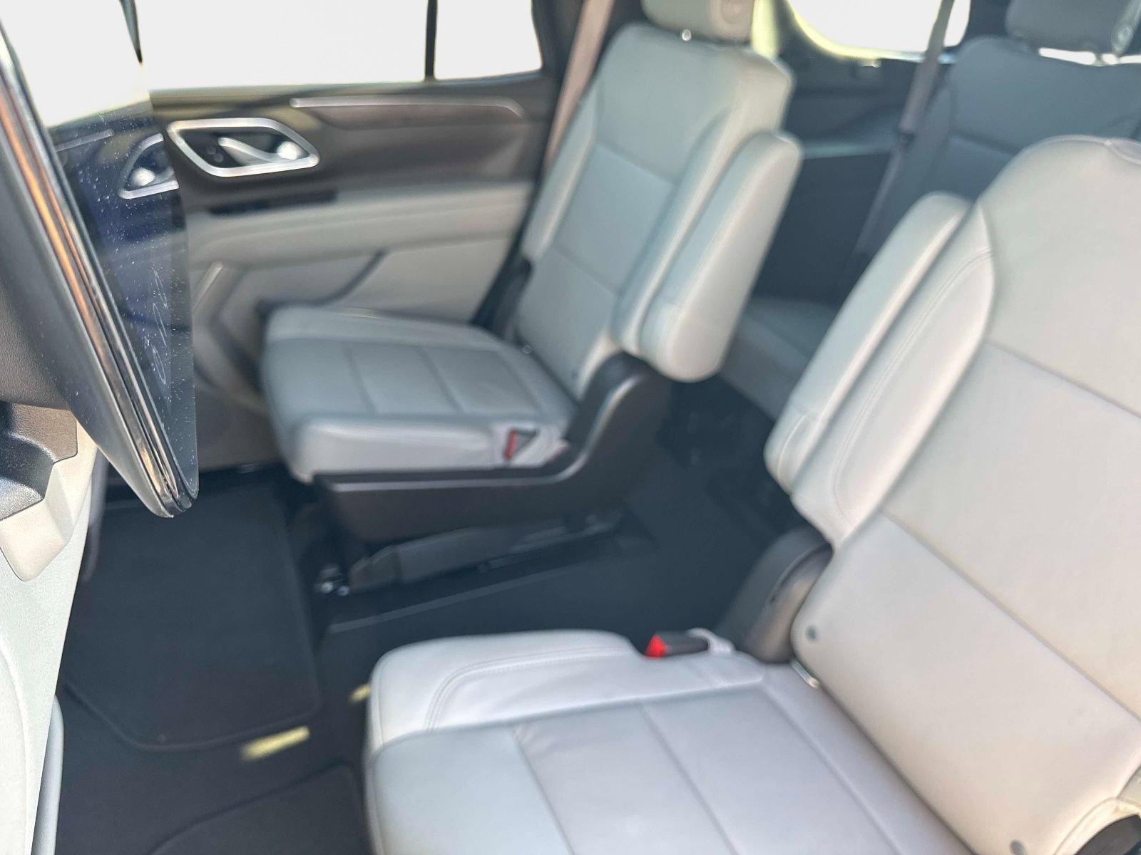 Used 2022 Chevrolet Tahoe LT w/ LT Signature Package image 12