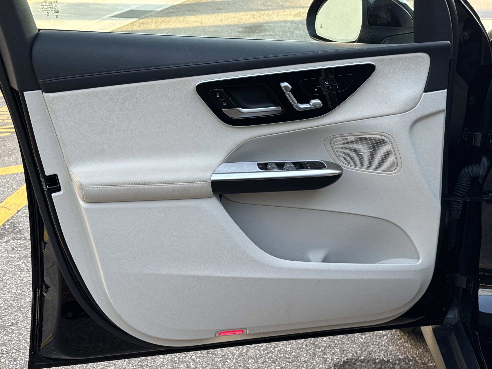 Used 2024 Mercedes-Benz GLC 300 4MATIC image 18