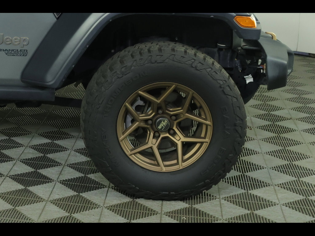 Used 2019 Jeep Wrangler Unlimited Sport S AWD/4WD image 3