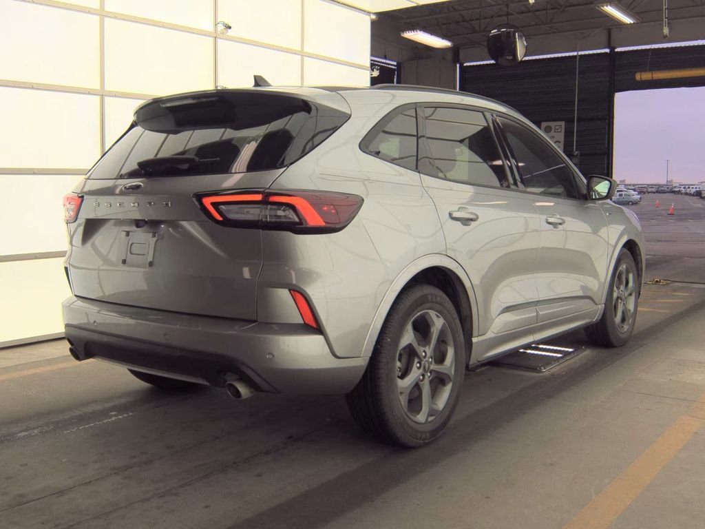 Used 2023 Ford Escape ST-Line w/ Tech Pack #1 image 5