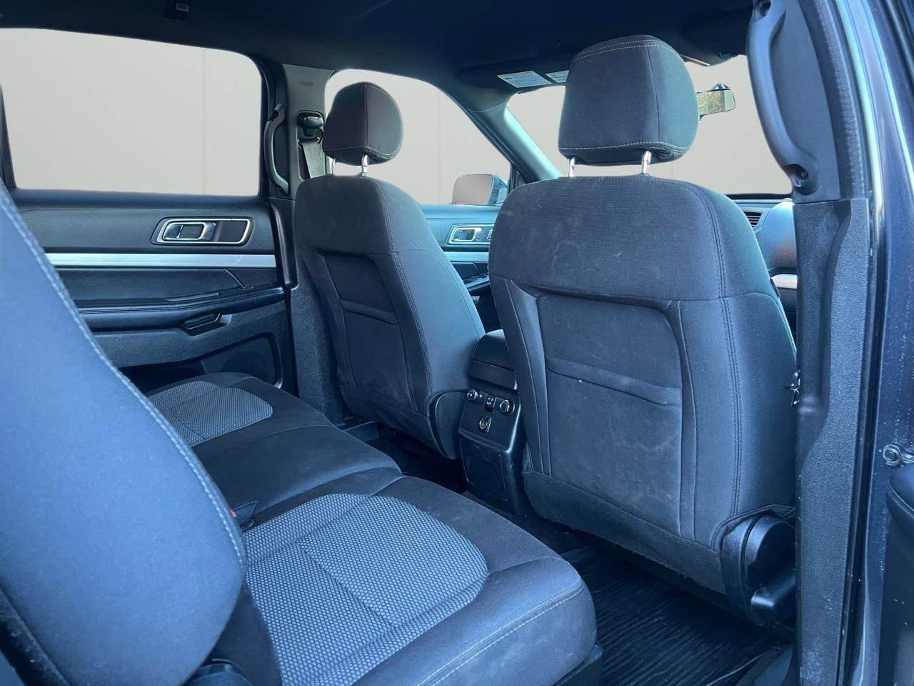 Used 2017 Ford Explorer XLT AWD/4WD image 24