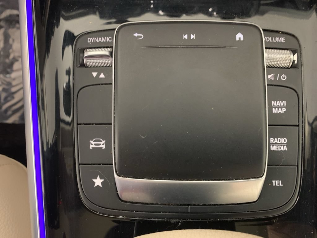 Used 2022 Mercedes-Benz GLB 250 4MATIC w/ Premium Package Lite image 27