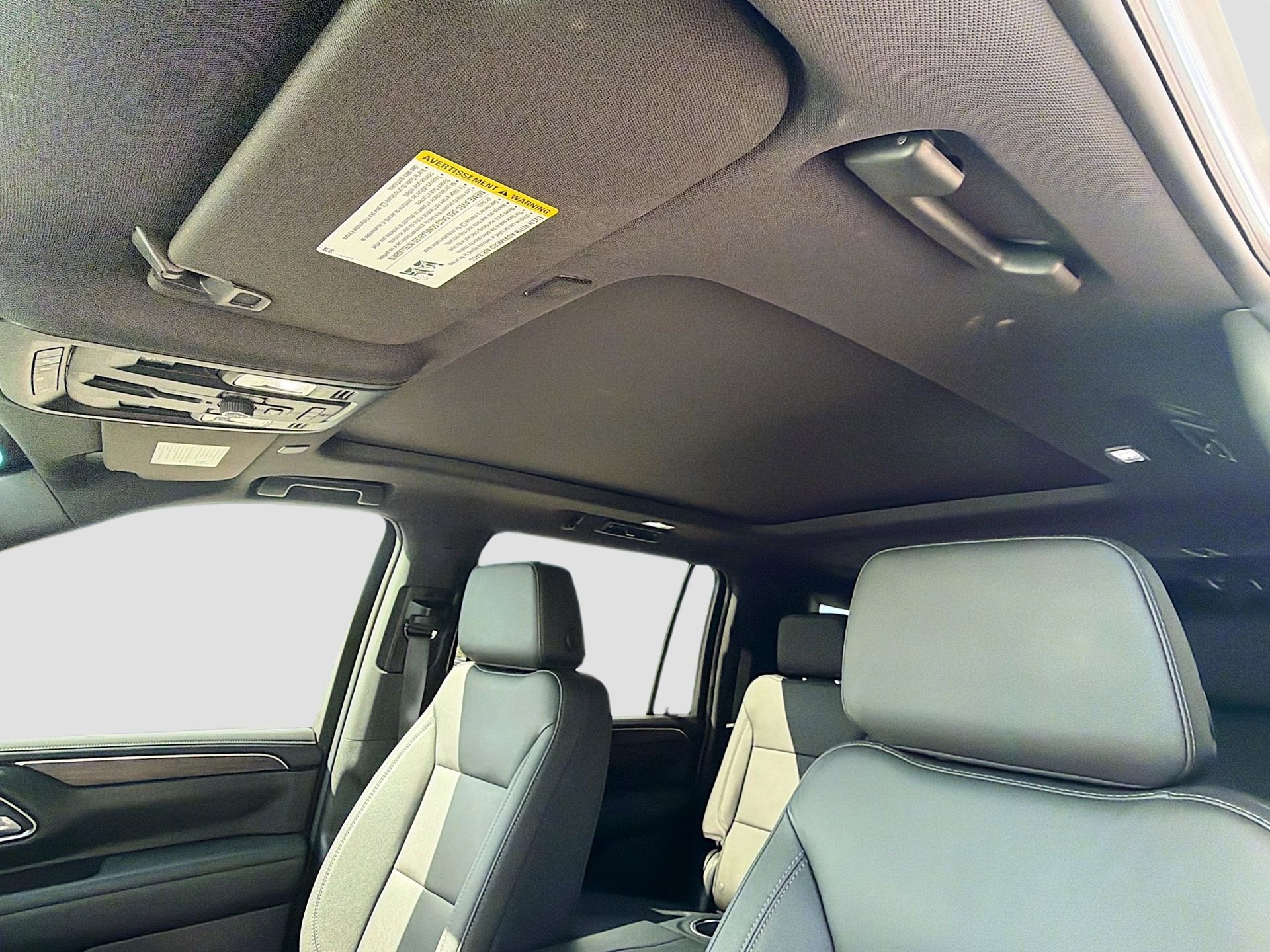 Used 2024 Chevrolet Suburban Z71 w/ Luxury Package image 30