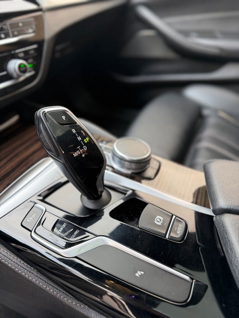 Used 2018 BMW 540i xDrive image 21