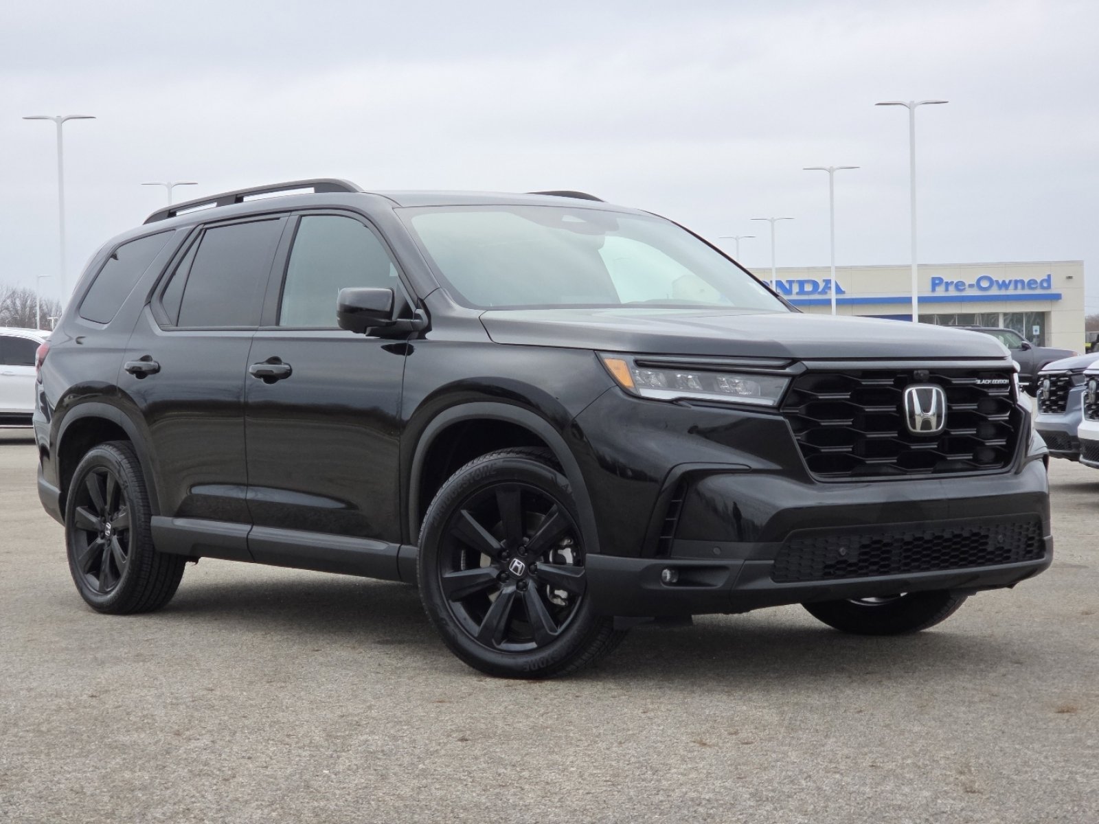 Used 2025 Honda Pilot Black Edition video 2