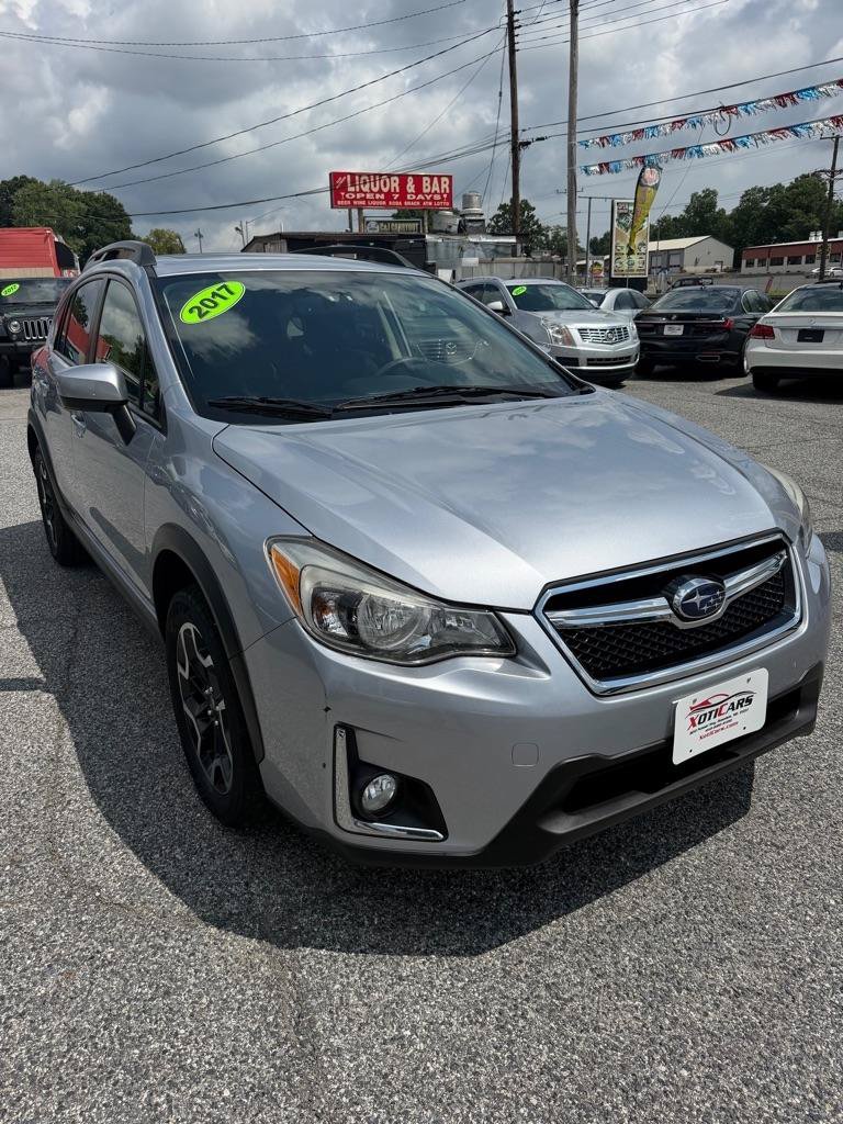 Used 2017 Subaru Crosstrek 2.0i Premium w/ Moonroof Package AWD/4WD image 4