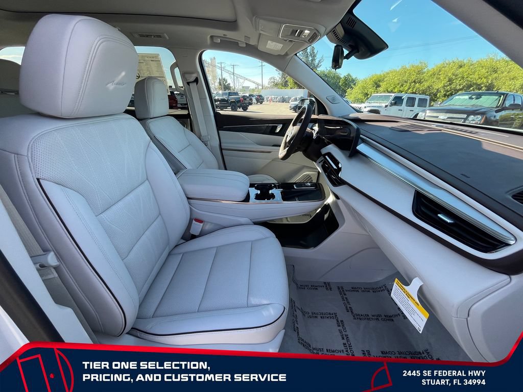 New 2026 Buick Enclave Avenir w/ Super Cruise Package AWD/4WD image 21