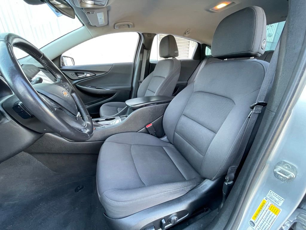 Used 2021 Chevrolet Malibu RS image 22