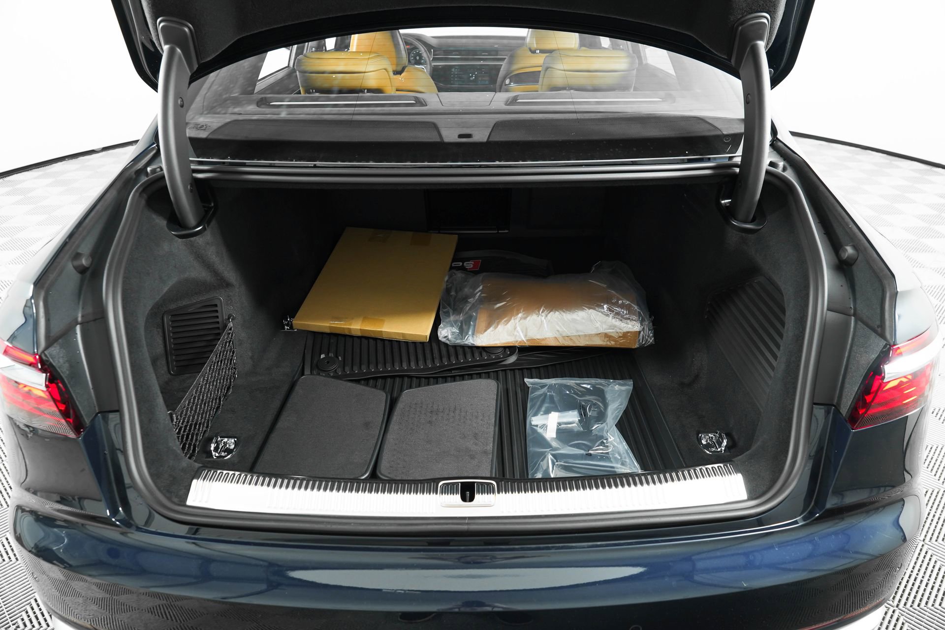 New 2025 Audi S8 image 38