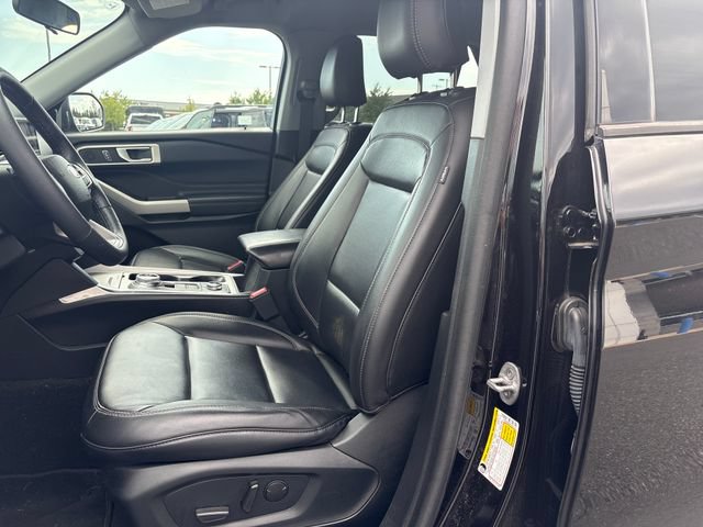 Used 2023 Ford Explorer XLT w/ Equipment Group 202A AWD/4WD image 10