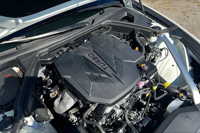 Used 2025 Genesis G70 2.5T image 32