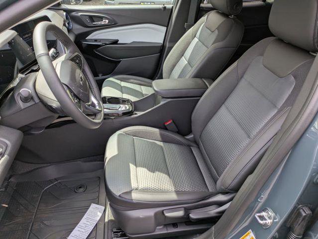 New 2026 Chevrolet Trax LT w/ Driver Confidence Package FWD image 11