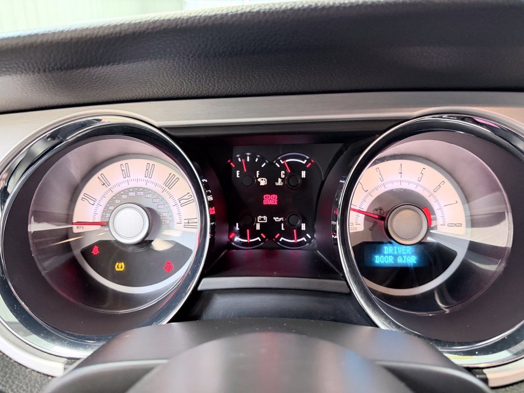 Used 2010 Ford Mustang GT RWD image 34