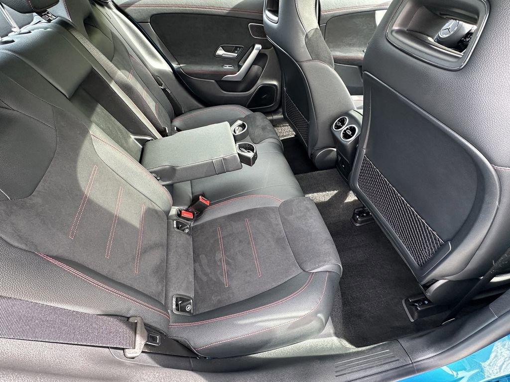 Certified 2025 Mercedes-Benz CLA 250 4MATIC image 18