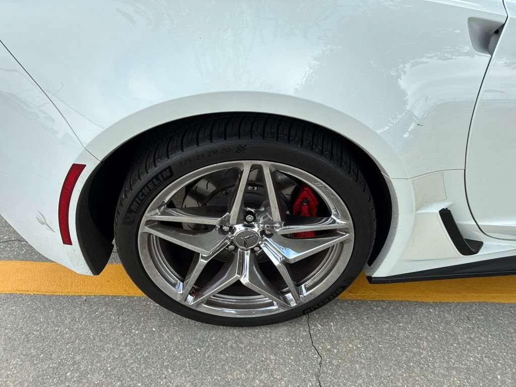 Used 2017 Chevrolet Corvette Z06 RWD image 12