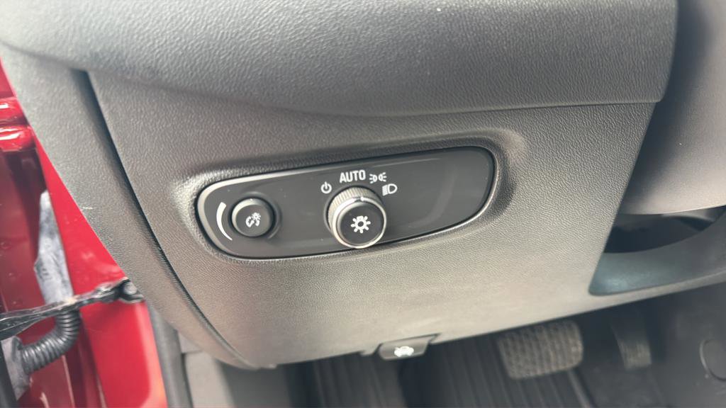 Used 2024 Chevrolet Equinox LT image 19