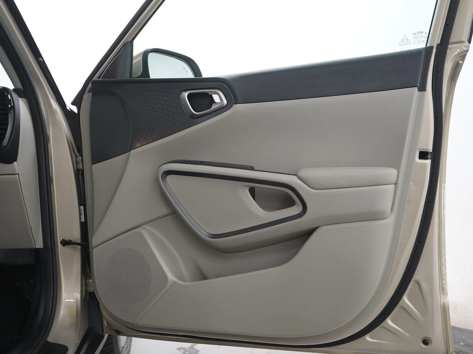 Used 2020 Kia Soul EX FWD image 9