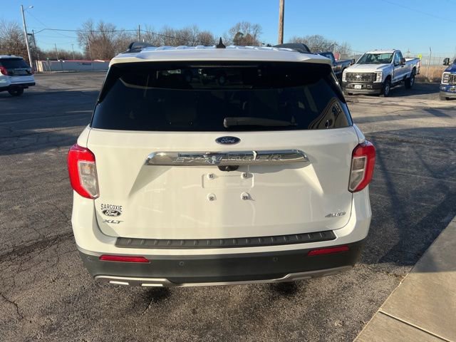 Used 2022 Ford Explorer XLT w/ Equipment Group 202A image 6