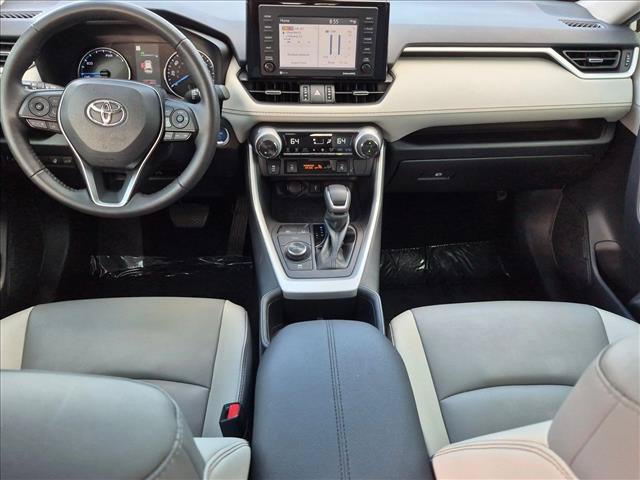 Used 2022 Toyota RAV4 XLE Premium AWD/4WD image 16
