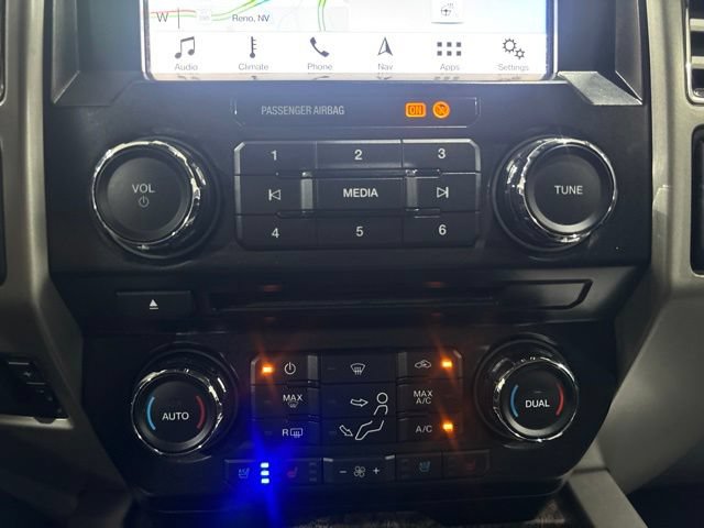 Used 2017 Ford F250 Lariat w/ Lariat Ultimate Package AWD/4WD image 26