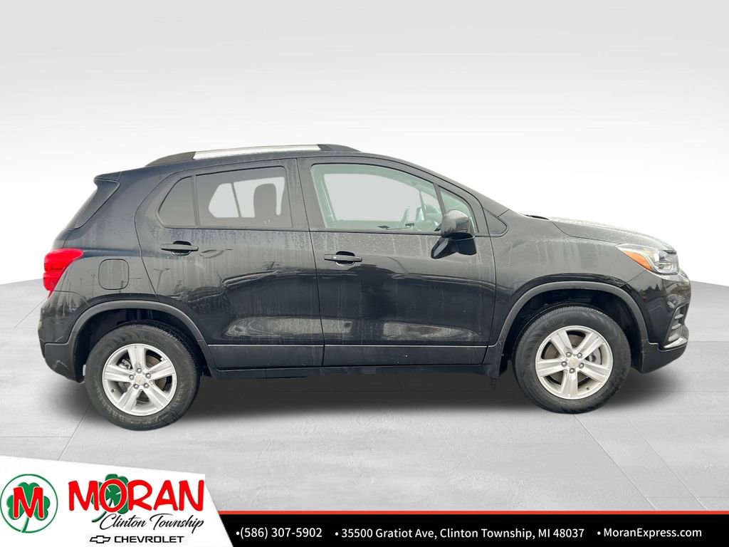 Certified 2022 Chevrolet Trax LT w/ LT Convenience Package image 7