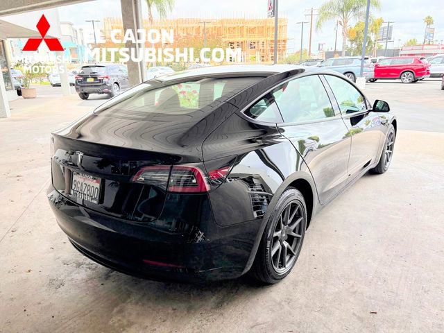 Used 2023 Tesla Model 3 Standard Range RWD image 3