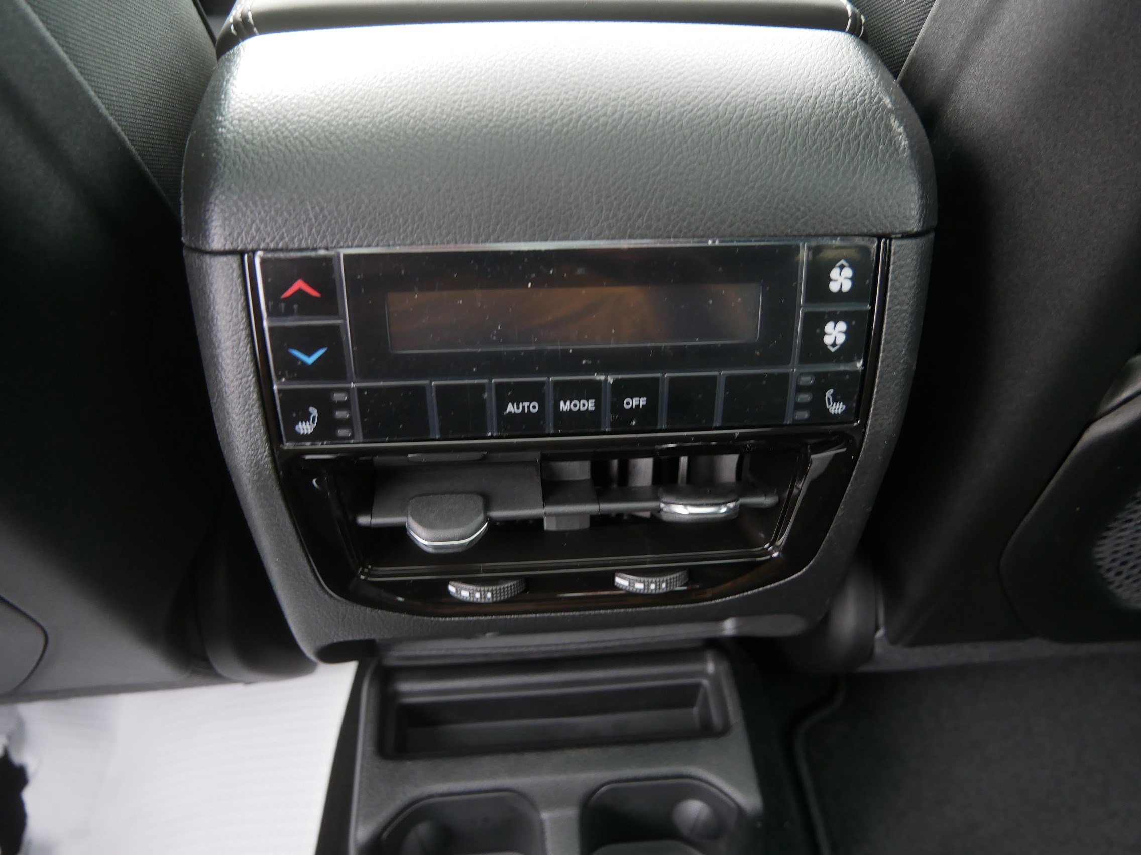 New 2026 Jeep Grand Cherokee L Limited AWD/4WD image 7