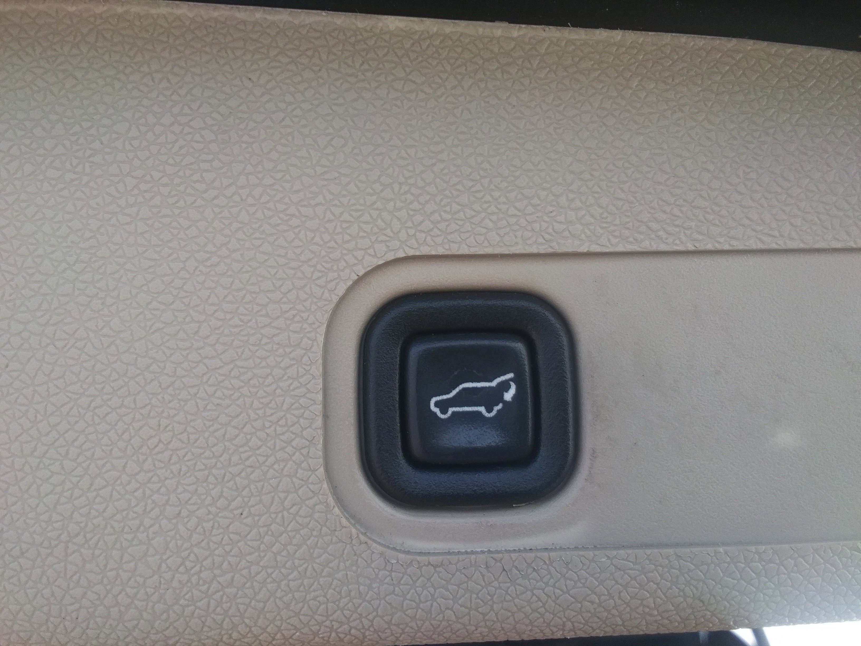 Used 2014 Chevrolet Tahoe LTZ AWD/4WD image 9