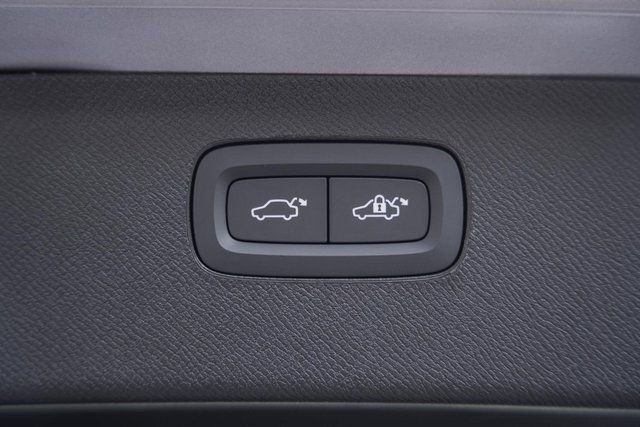 New 2026 Volvo XC90 B6 Plus w/ Protection Package Premier image 11