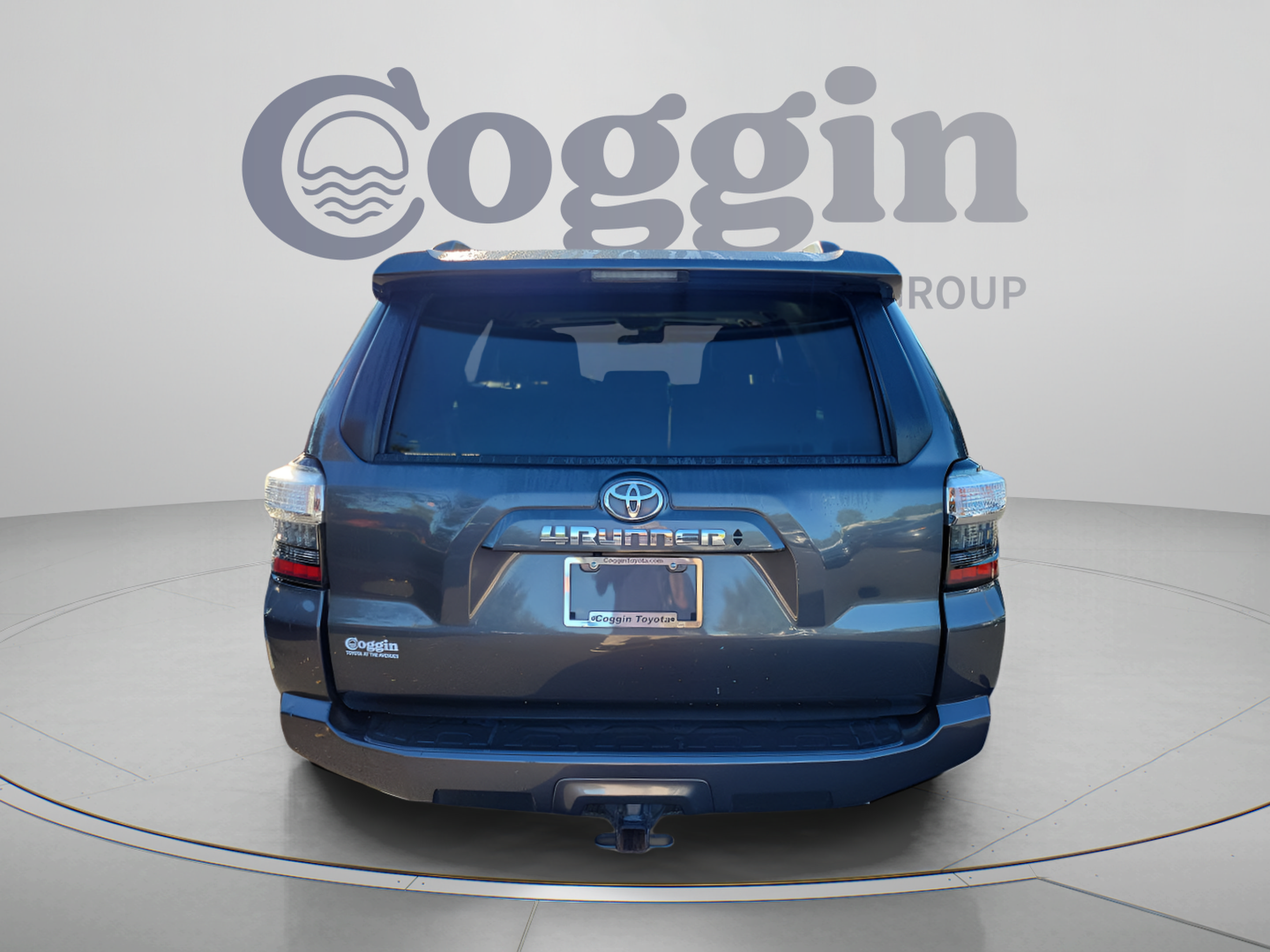 Used 2021 Toyota 4Runner SR5 Premium w/ Moonroof Package AWD/4WD image 3