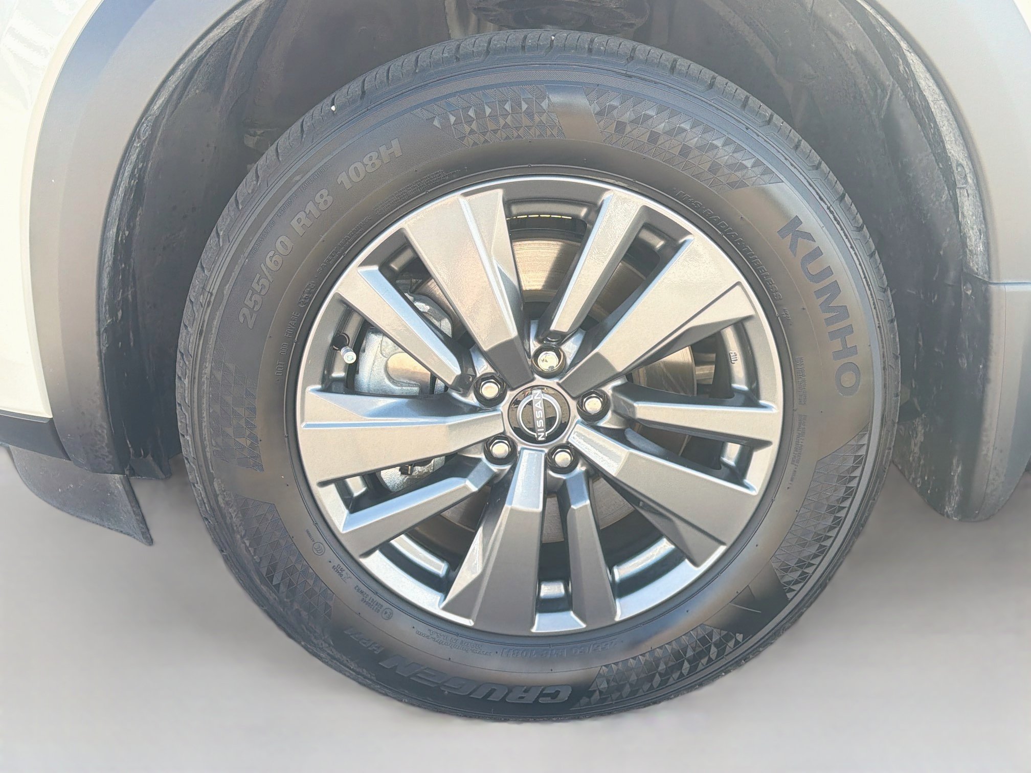 Used 2024 Nissan Pathfinder SV AWD/4WD image 11