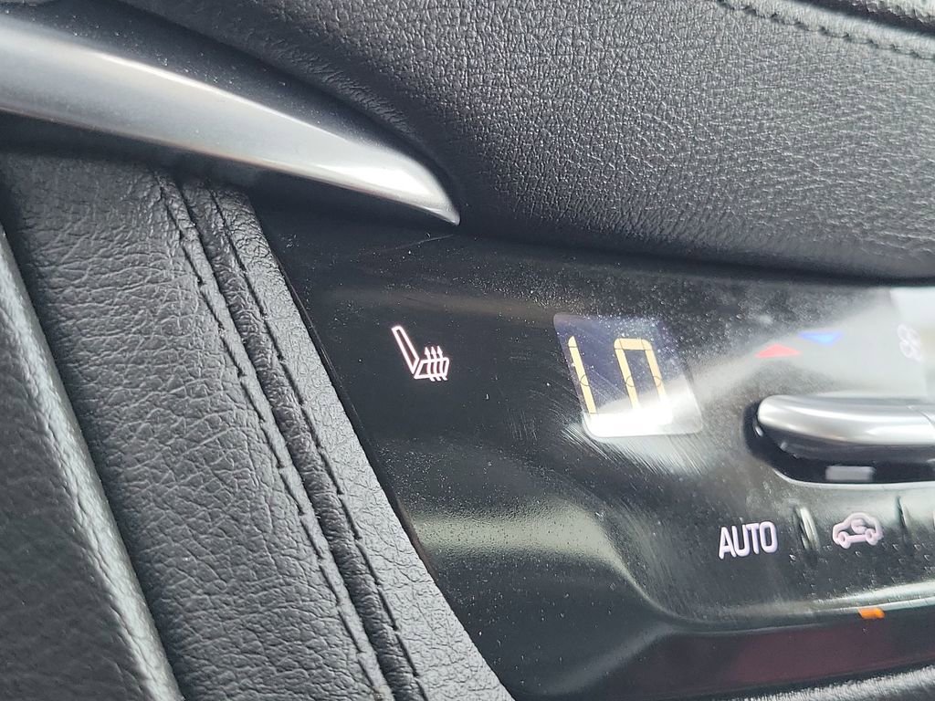 Used 2025 Cadillac XT5 Luxury image 33