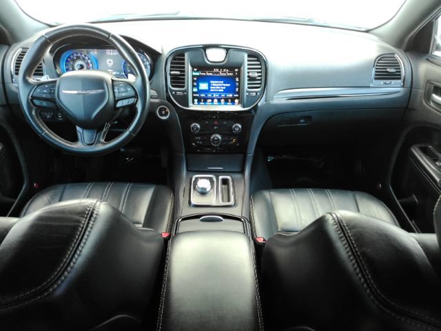 Used 2015 Chrysler 300 S AWD/4WD image 3