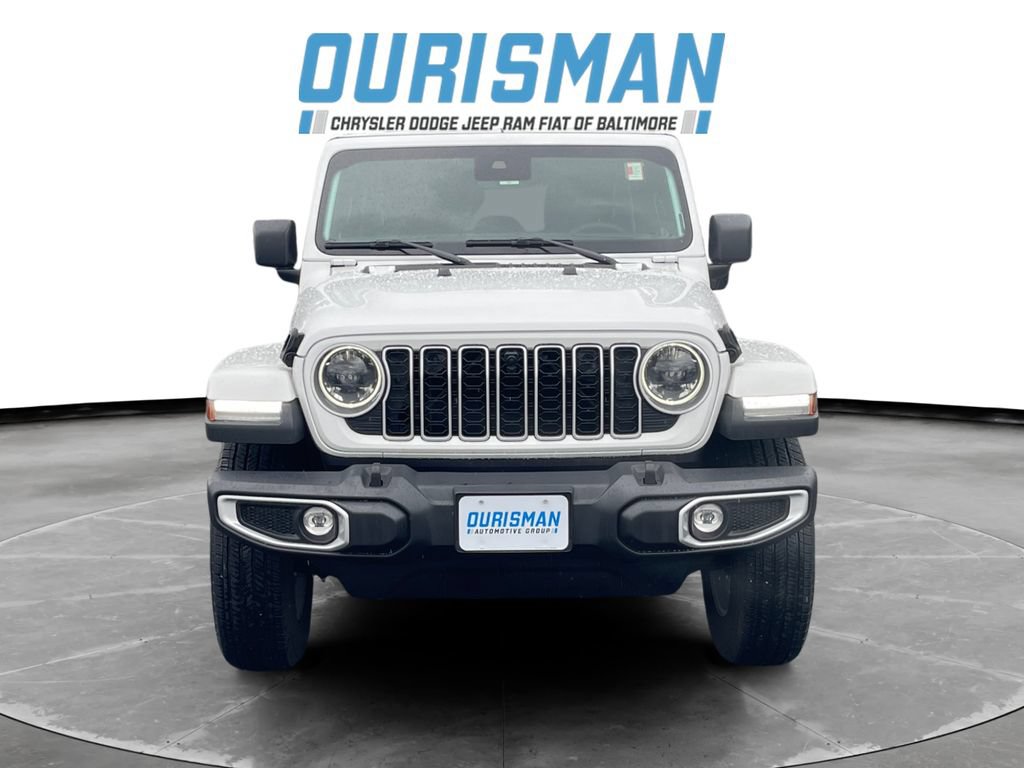 Used 2025 Jeep Wrangler Unlimited Sahara AWD/4WD image 8
