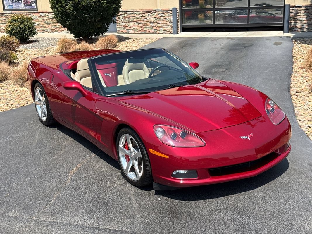 Used 2008 Chevrolet Corvette Convertible w/ Preferred Equipment Group RWD image 87