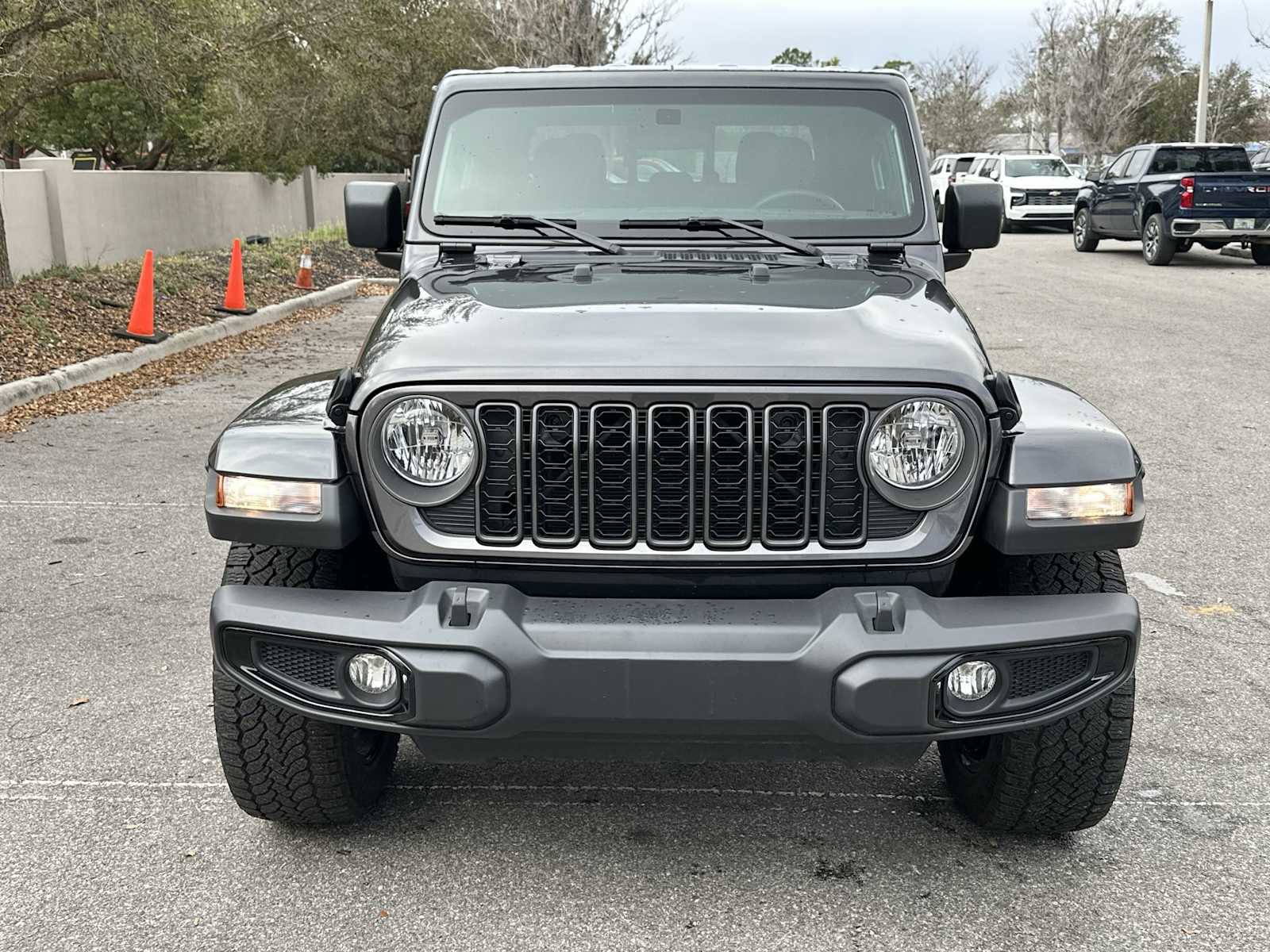 Used 2024 Jeep Gladiator Sport image 9