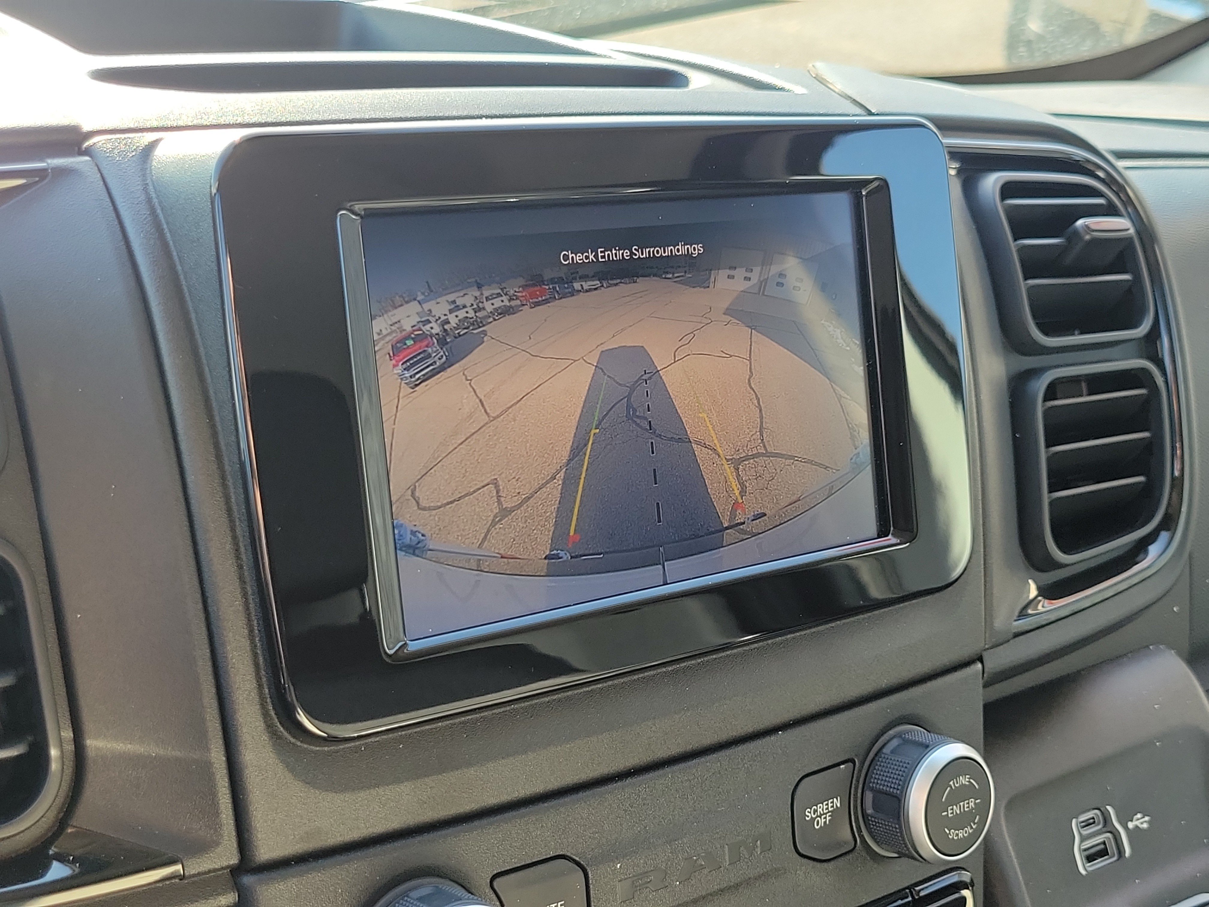 Used 2025 RAM ProMaster 2500 w/ Convenience Group FWD image 15