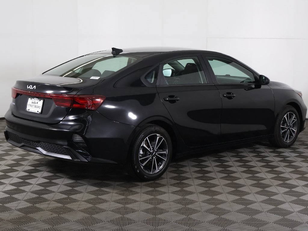 Used 2024 Kia Forte LXS image 8