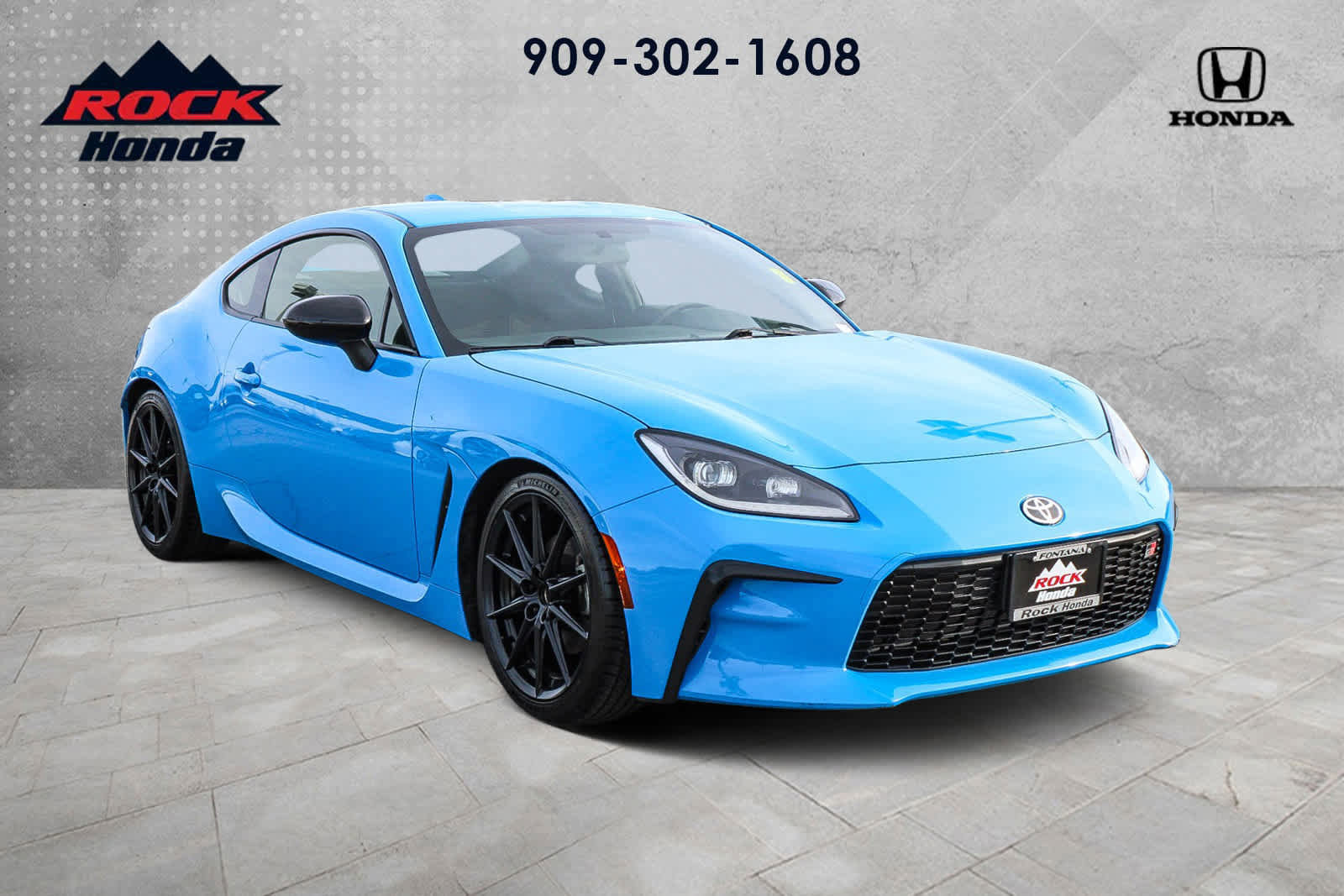 Used 2023 Toyota GR86 w/ ALL Weather Mat Package (TMS) image 3