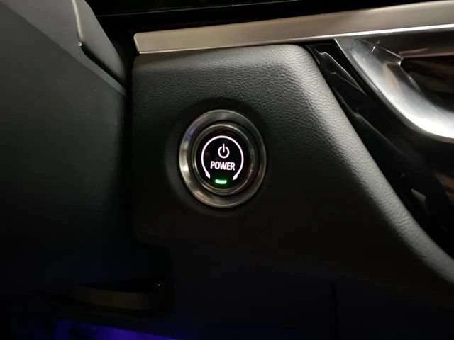 Used 2023 Cadillac Lyriq 2WD image 39