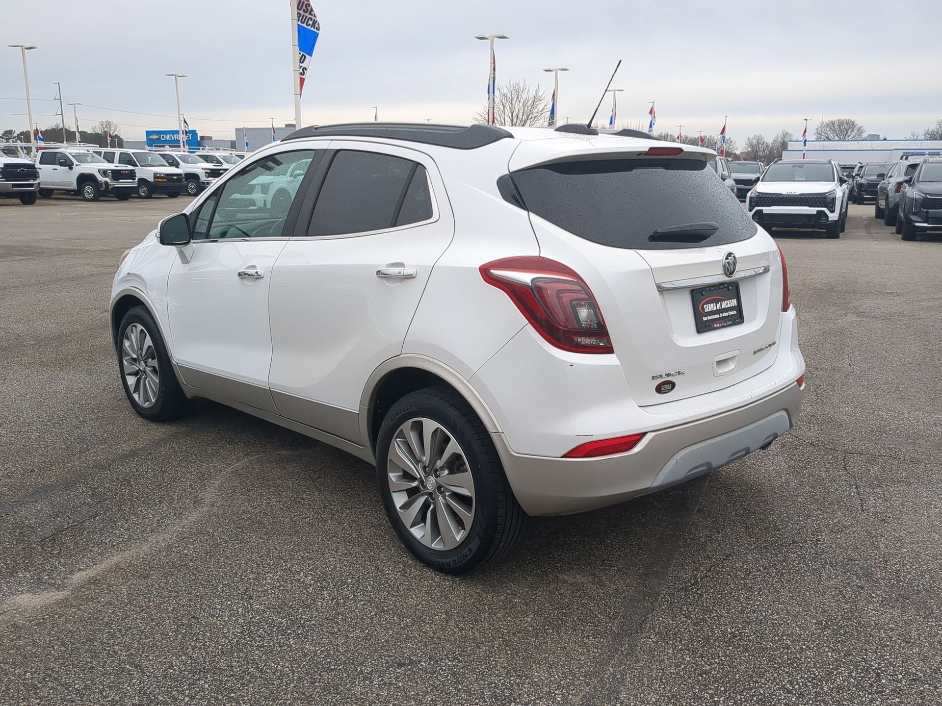 Used 2018 Buick Encore Preferred image 6