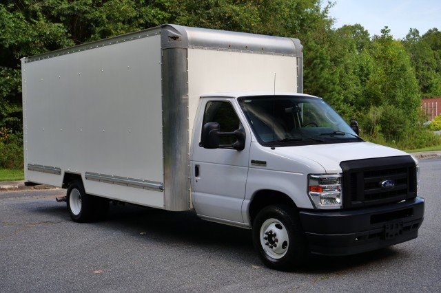 Used 2022 Ford E-350 and Econoline 350 Super Duty w/ Power Windows & Locks Group RWD image 4