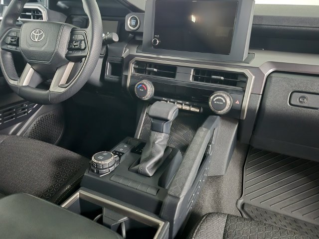 Certified 2025 Toyota 4Runner SR5 AWD/4WD image 34