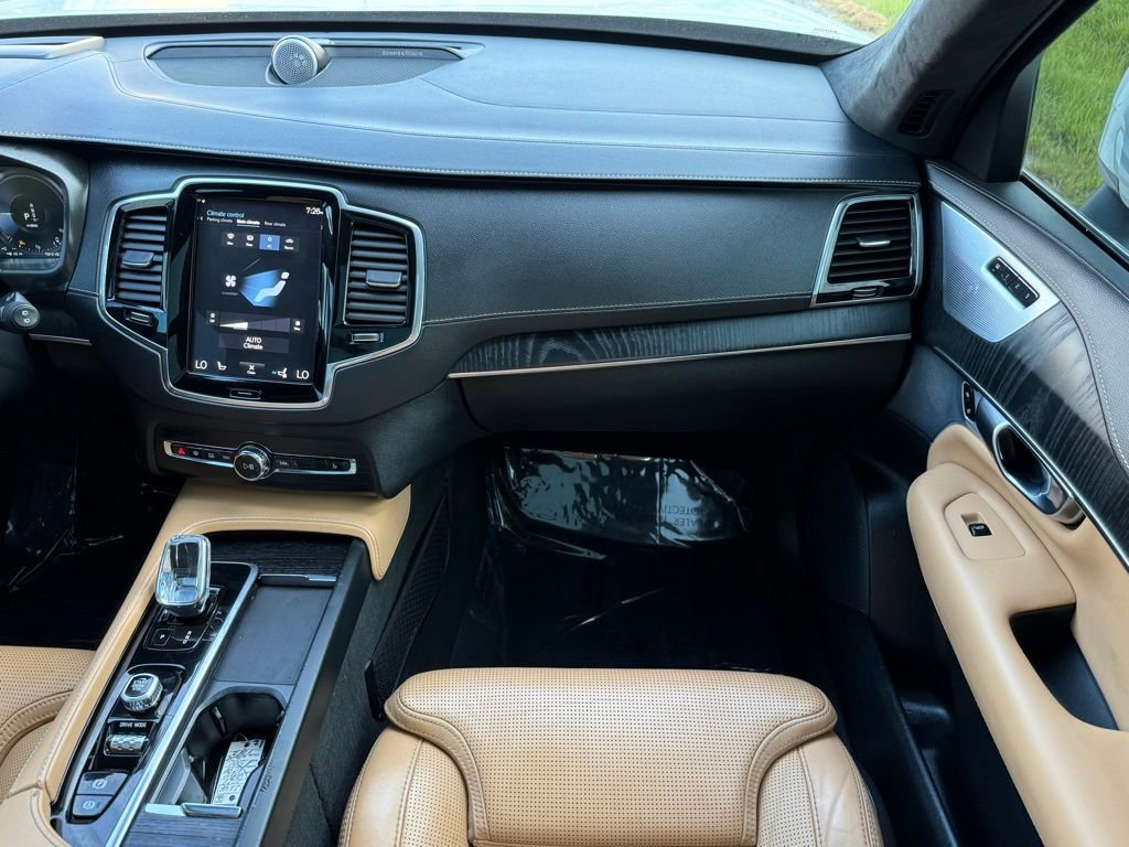 Used 2021 Volvo XC90 T8 Inscription w/ Protection Package Premier AWD/4WD image 27