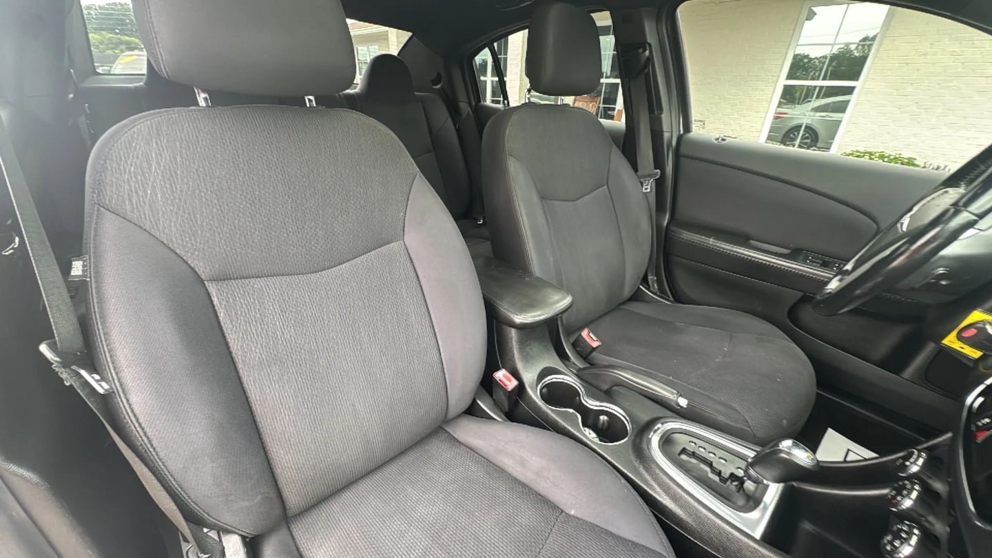 Used 2013 Chrysler 200 Touring w/ S Exterior Appearance Pkg FWD image 24