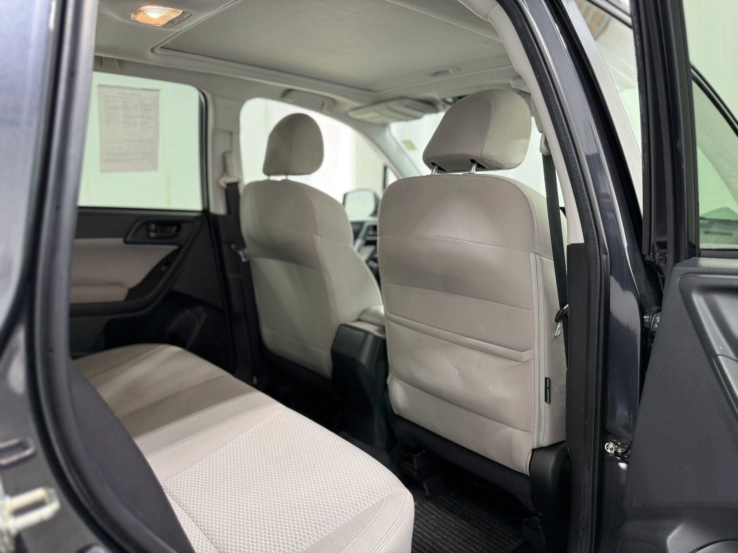 Used 2017 Subaru Forester 2.5i Premium image 34