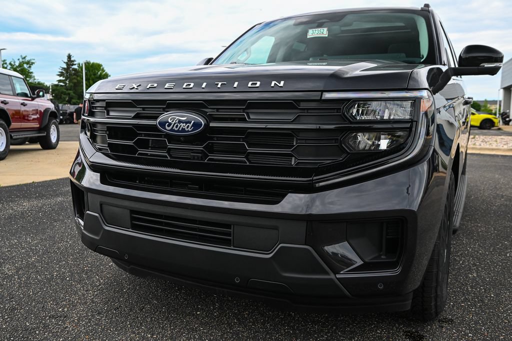 New 2026 Ford Expedition Active AWD/4WD image 11