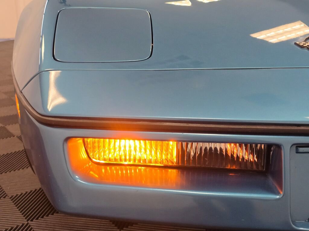 Used 1988 Chevrolet Corvette Convertible image 93