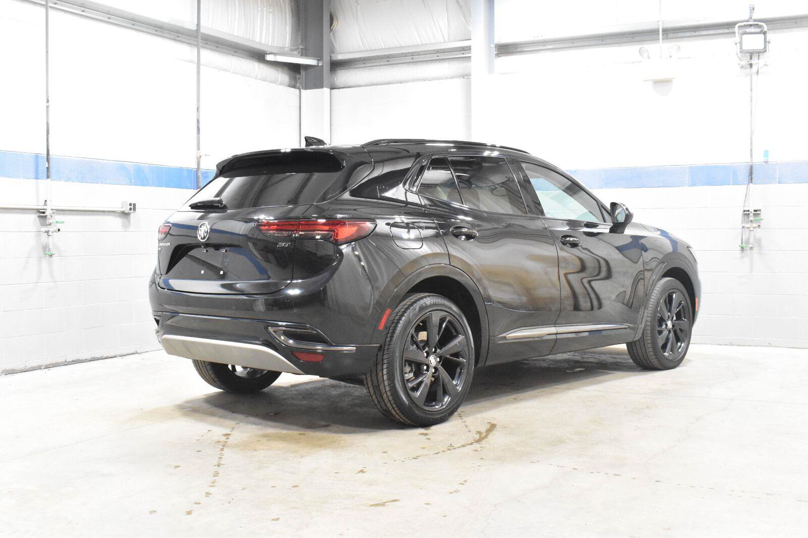 Used 2023 Buick Envision Essence w/ Sport Touring Package AWD/4WD image 28