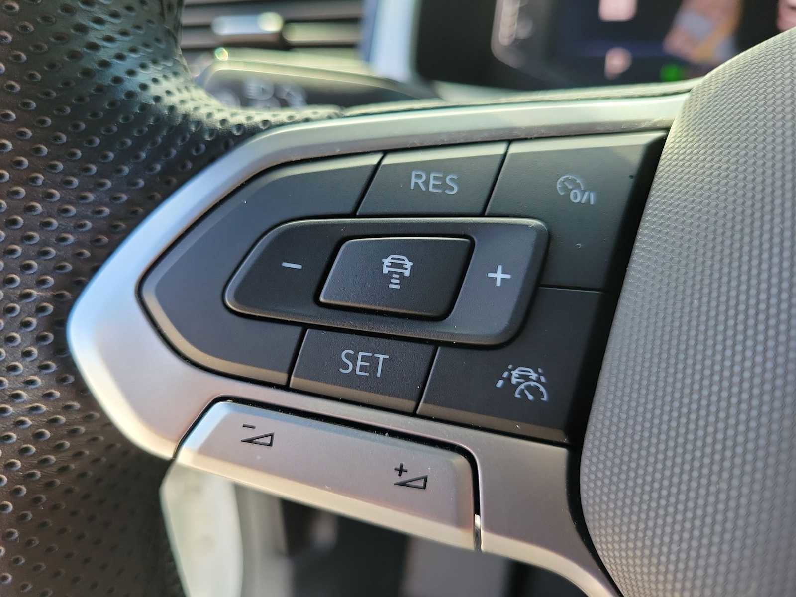 Used 2023 Volkswagen Atlas Cross Sport SEL Premium R-Line AWD/4WD image 22